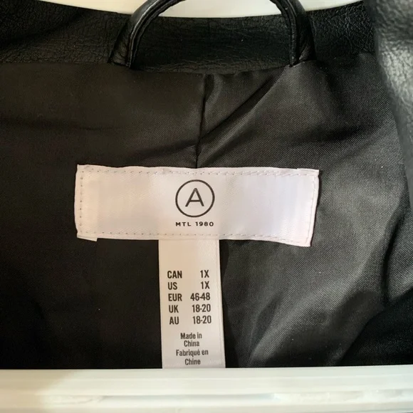 Women’s Jacket - Picture 2 of 2